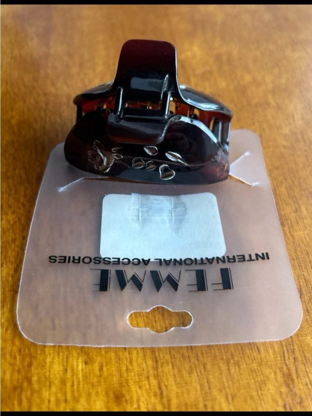 NWT Femme hair claw clip
